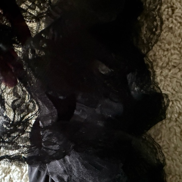 Chic Black Tulle Mini Skirt - Picture 2 of 3